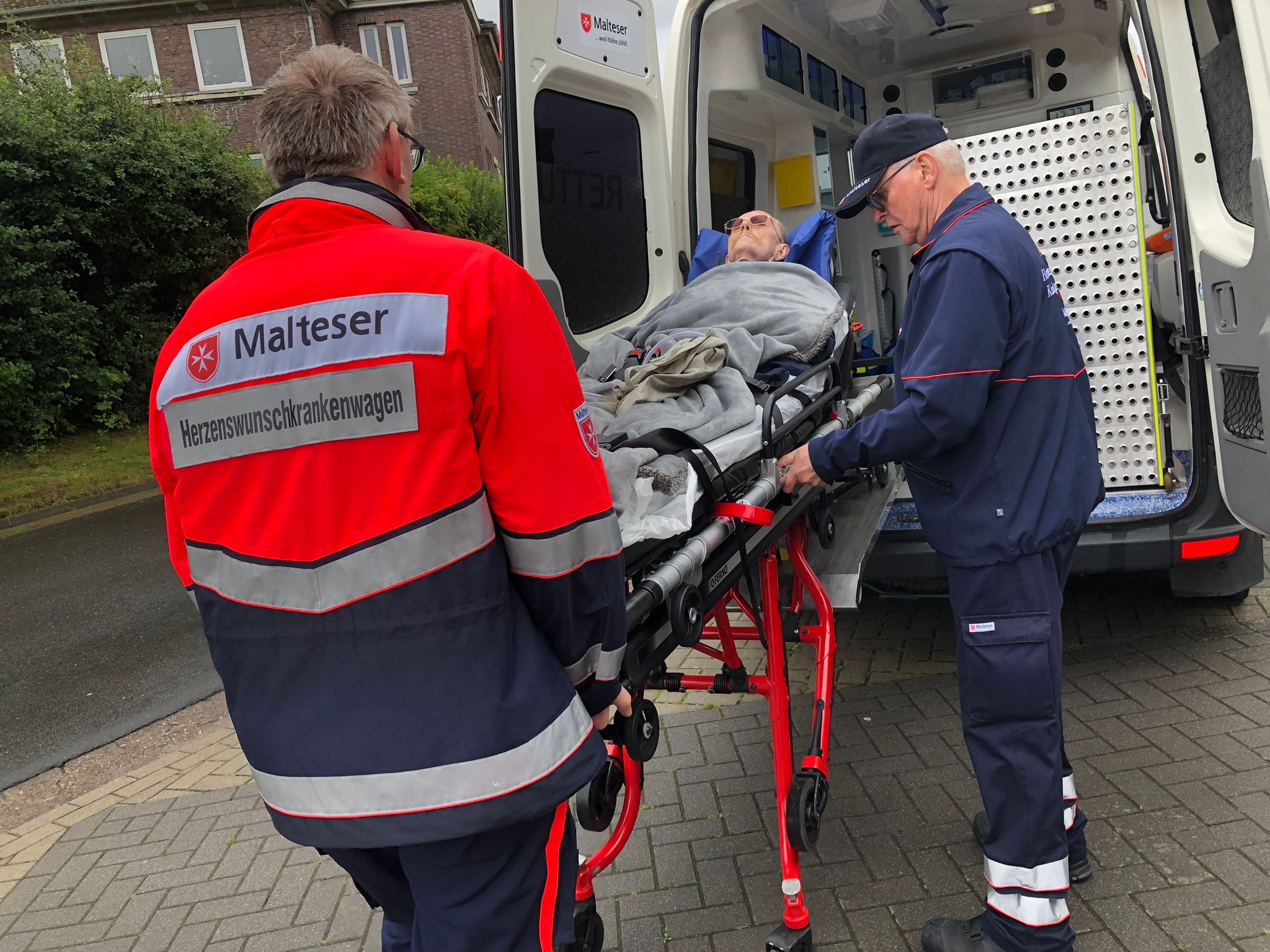 Hospiz Salzgitter – Wünschewagenfahrt Cuxhaven Hospiz Salzgitter - Wünschewagenfahrt Cuxhaven